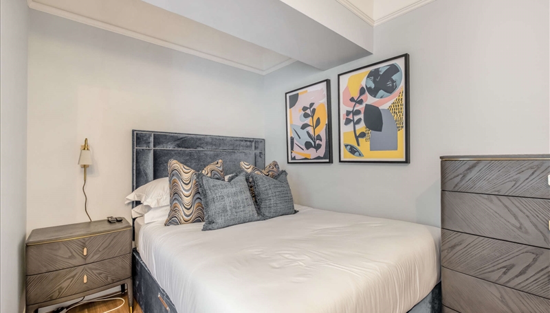 Luxury Studio Apartment for Rent Pelham Court, Chelsea, London SW3