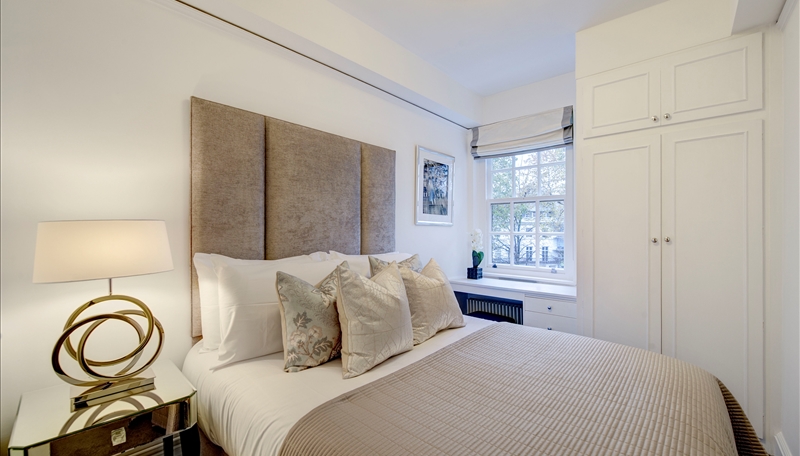 Luxury 2-Bed Apartment for Rent Pelham Court, Chelsea, London SW3