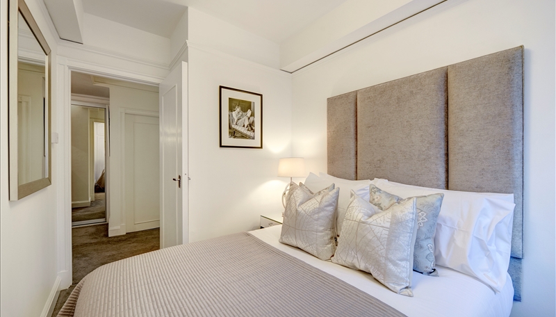 Luxury 2-Bed Apartment for Rent Pelham Court, Chelsea, London SW3