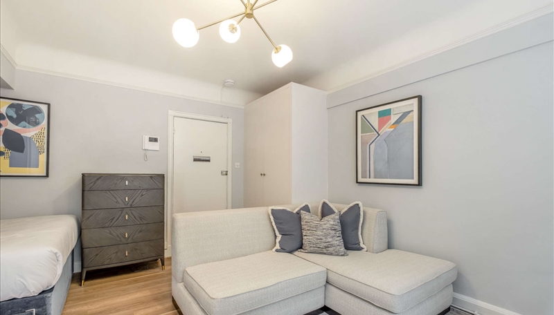 Luxury Studio Apartment for Rent Pelham Court, Chelsea, London SW3