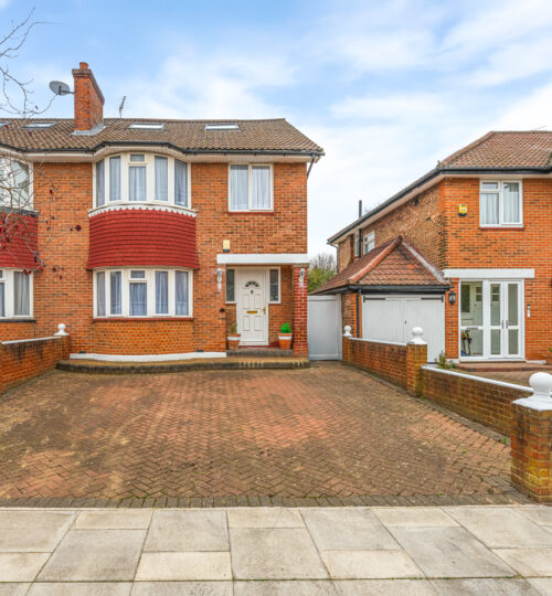 5 Bed Semi-Detached House for Sale, Vyner Road London W3, London