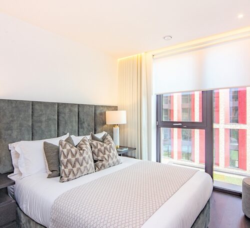 Luxury 2-Bed Apartment for Rent at Thornes House, London SW11