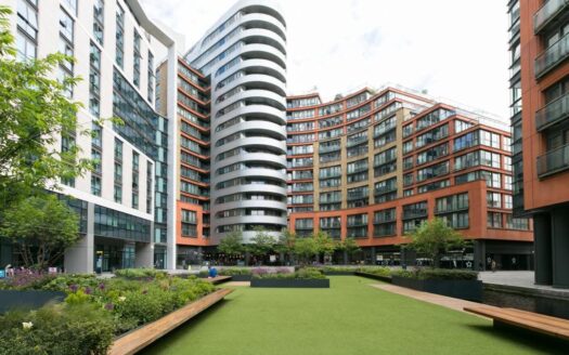 Modern 1 Bedroom 1Bath Apartment in Balmoral Apartments, Paddington Basin London W2