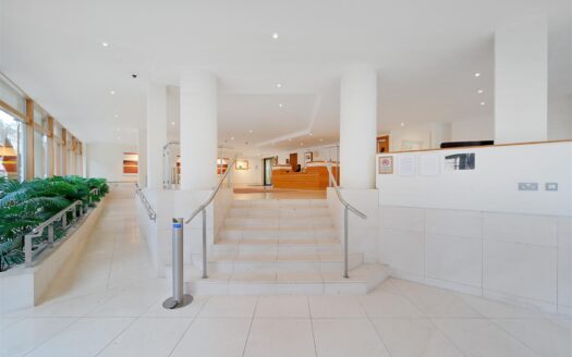 Spacious 1 Bed 1 Bath Apartment in Richbourne Court, Harrowby Street, London W1H 5PT
