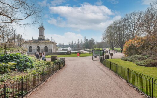 Spacious 3 Bedroom Apartment Bickenhall Mansions, London W1U