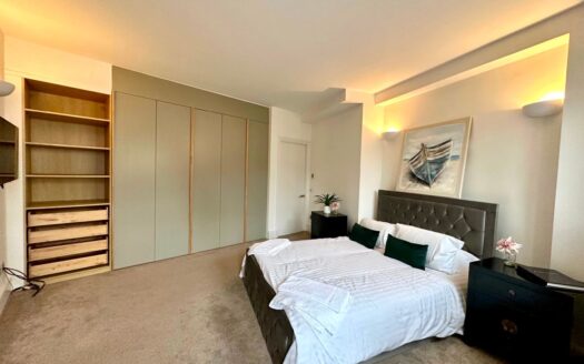 Exceptional Two-Bedroom Penthouse with Extensive Terraces & Four Parking Spaces