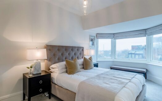 4-Bed Penthouse with Regent’s Park Views
