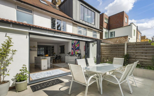4 bed semi-detached house for sale Acacia Road, Acton W3